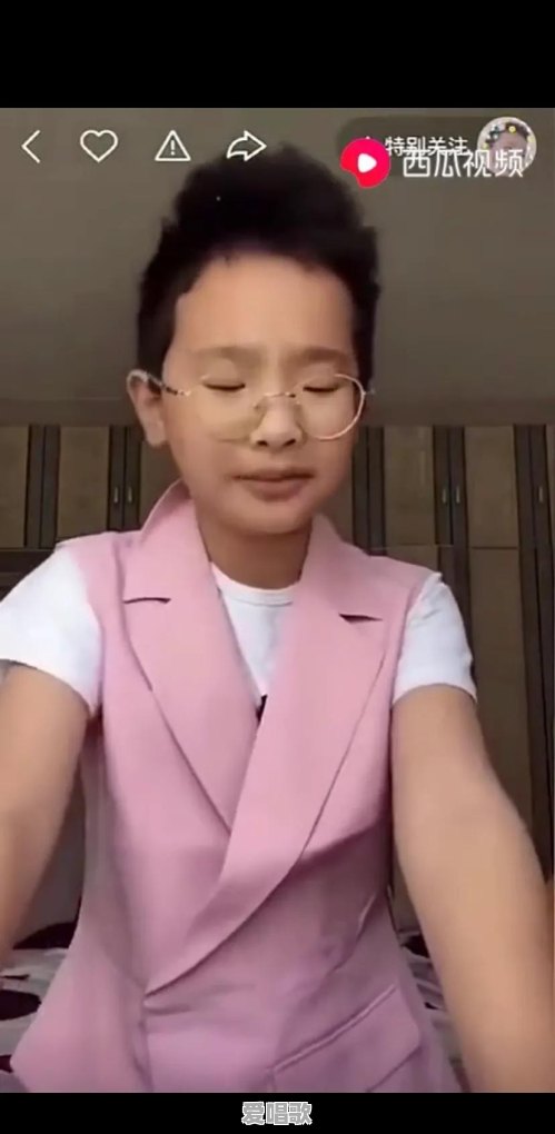“钟美美”模仿老师,你认为他是在丑化,还是只是一种艺术创造 “钟美美”模仿老师,你认为他是在丑化,还是只是一种艺术创造 - 爱唱歌