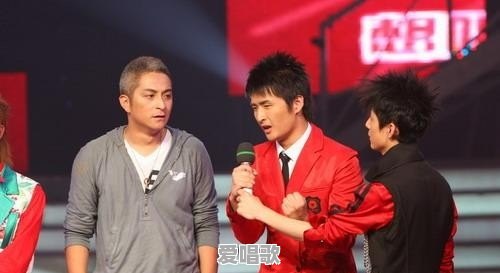 为什么在湖南电视台,歌手吉杰成了歌手助理,华晨宇却是歌手呢 为什么在湖南电视台,歌手吉杰成了歌手助理,华晨宇却是歌手呢 - 爱唱歌