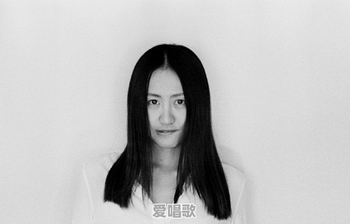 请问陈粒演唱会,那些投影的画面是什么艺术形式 请问陈粒演唱会,那些投影的画面是什么艺术形式 - 爱唱歌
