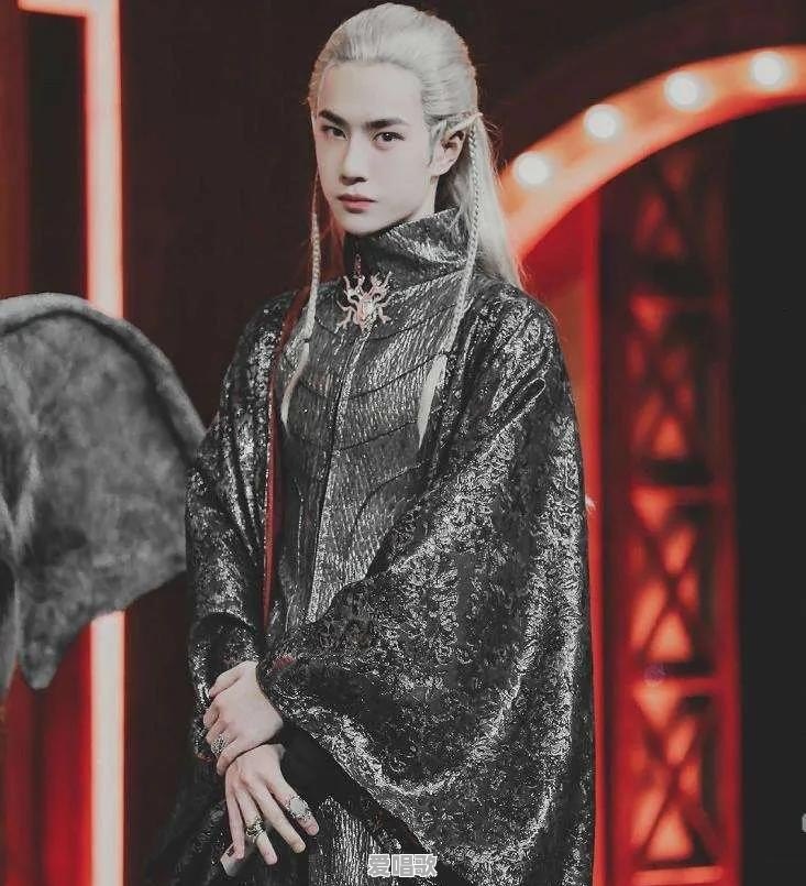 娱乐圈哪些明星的cosplay装扮,让你瞬间打碎想象力感觉特惊艳 娱乐圈哪些明星的cosplay装扮,让你瞬间打碎想象力感觉特惊艳 - 爱唱歌