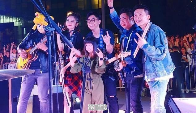 大鹏是如何一步步摆脱“屌丝男士”标签，真正成为一名演员的 - 爱唱歌