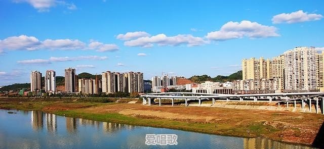 想找个环境好的小县城定居,谁能推荐一个 想找个环境好的小县城定居,谁能推荐一个 - 爱唱歌