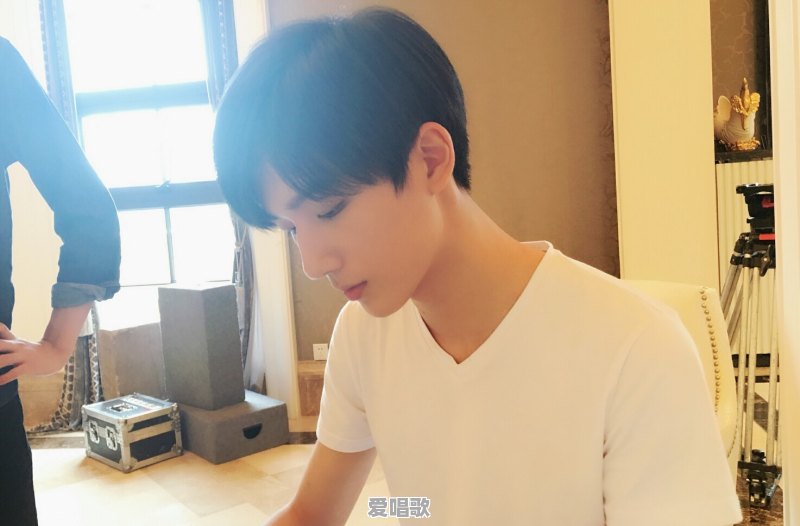 悦耳粤语歌曲 - 爱唱歌