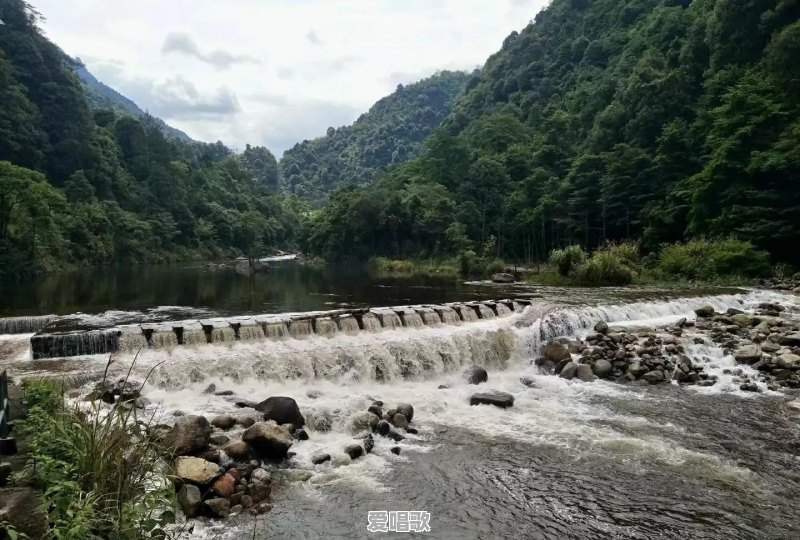 深圳到湖南自驾游，5天左右的行程攻略上有什么推荐 - 爱唱歌