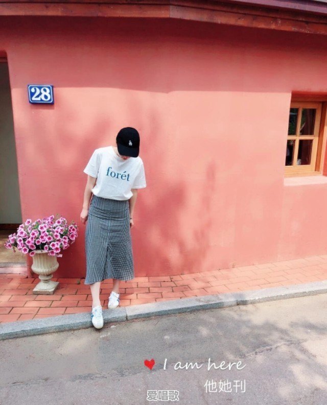 喜欢一个男生，但他却不联系你，已经很久没联系了，自己却一直想着他，要主动联系他吗 - 爱唱歌