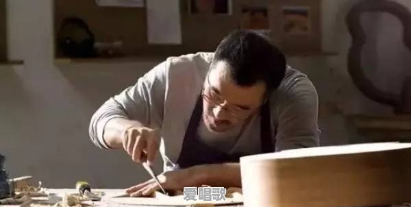无意中有没有一首歌你听着听着就哭了 无意中有没有一首歌你听着听着就哭了 - 爱唱歌