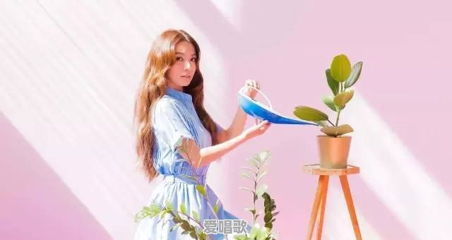 无意中有没有一首歌你听着听着就哭了 无意中有没有一首歌你听着听着就哭了 - 爱唱歌
