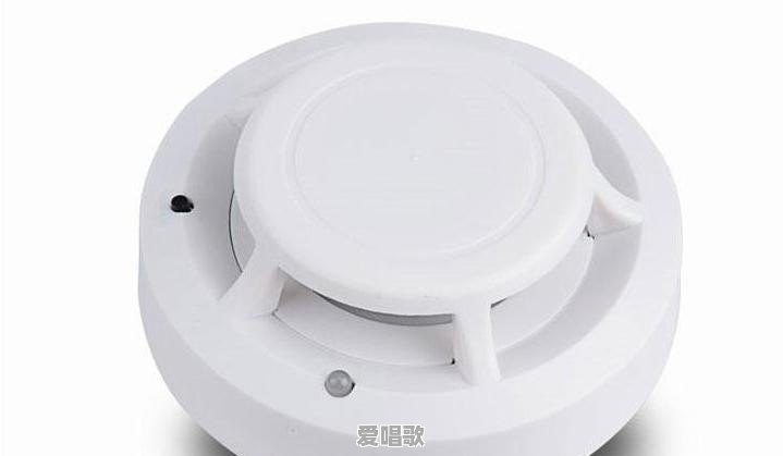 家庭烟感器总响是怎么回事?该怎么办 家庭烟感器总响是怎么回事?该怎么办 - 爱唱歌