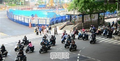 台湾话里面“机车”是什么意思 台湾话里面“机车”是什么意思 - 爱唱歌
