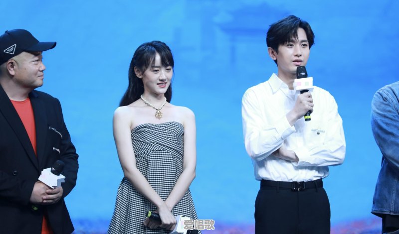 明星的私生活那么受关注，这其中的乐趣在哪里 - 爱唱歌
