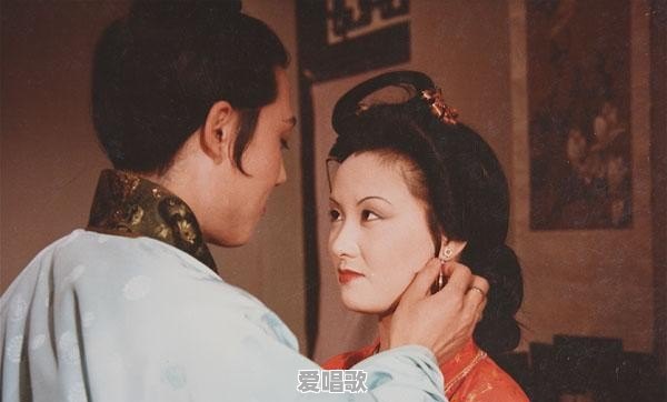 身边已经有了王熙凤和平儿,为何贾琏还要不停地“偷吃” 身边已经有了王熙凤和平儿,为何贾琏还要不停地“偷吃” - 爱唱歌