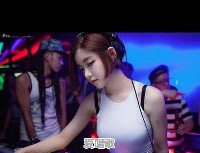 马尾女网红歌手是谁 马尾女网红歌手是谁 - 爱唱歌