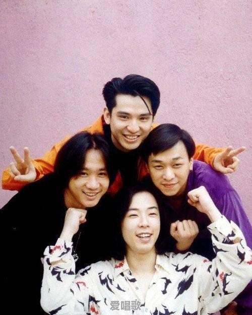 天王之上的“乐神大帝”黄家驹与世界顶尖音乐人排名第一的比如何 天王之上的“乐神大帝”黄家驹与世界顶尖音乐人排名第一的比如何 - 爱唱歌