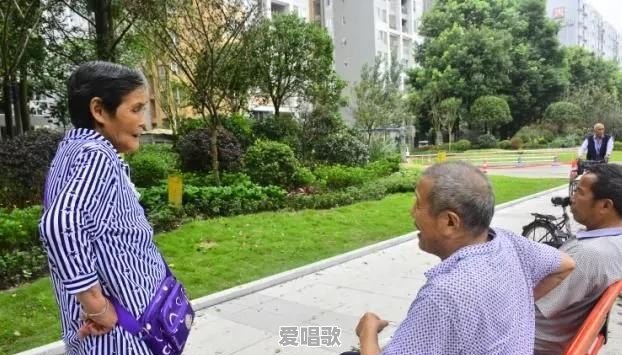 小小宋榴莲的背景音乐叫什么 小小宋榴莲的背景音乐叫什么 - 爱唱歌
