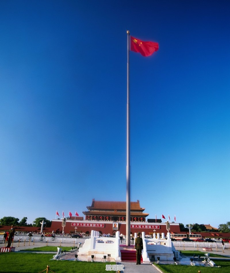 钢琴乐谱当中gliss是什么意思?怎么弹奏 钢琴乐谱当中gliss是什么意思?怎么弹奏 - 爱唱歌