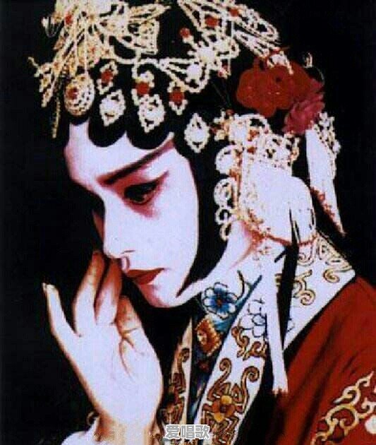 听到特别忧伤的歌会流泪的男生性格是怎么样的 听到特别忧伤的歌会流泪的男生性格是怎么样的 - 爱唱歌