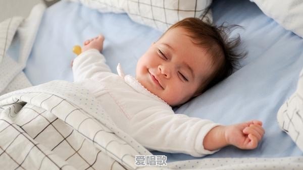 宝宝晚上睡觉要放音乐到自然醒，这样会影响发育吗 - 爱唱歌