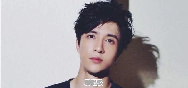 专业歌手看网红怎么赚钱 专业歌手看网红怎么赚钱 - 爱唱歌