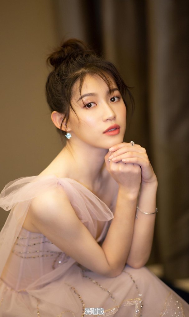 走到一起不容易歌词表达什么意思 - 爱唱歌