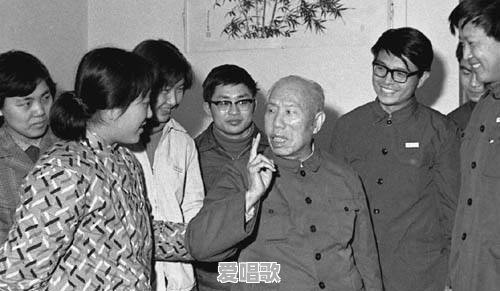 湖南老师什么年纪退休 湖南老师什么年纪退休 - 爱唱歌