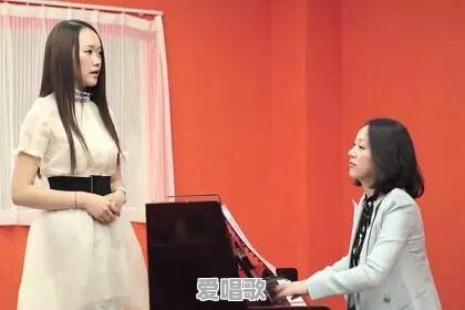 关于唱歌发声技巧论文怎么写 关于唱歌发声技巧论文怎么写 - 爱唱歌