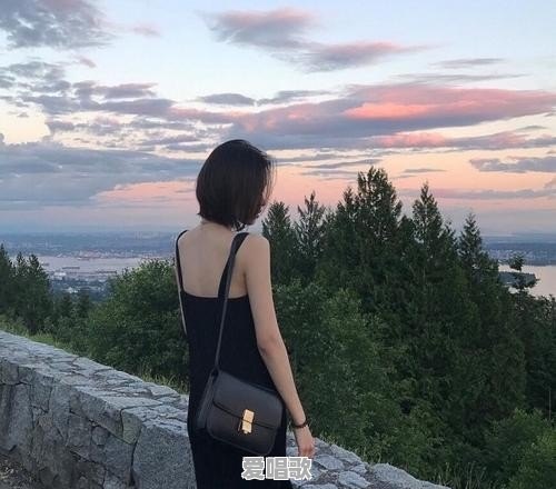 和异性一起跳舞时,遇到什么难忘的事 和异性一起跳舞时,遇到什么难忘的事 - 爱唱歌