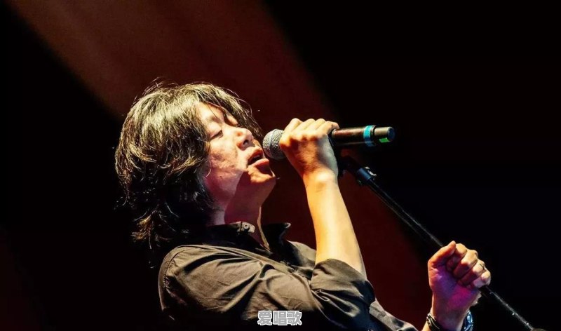 放一首励志的流行歌曲英语翻译 放一首励志的流行歌曲英语翻译 - 爱唱歌