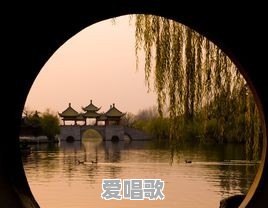 天才网红歌手晚秋是谁 - 爱唱歌