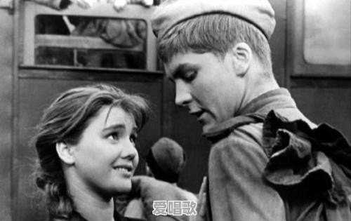 上面一个流行歌曲是什么歌名 - 爱唱歌