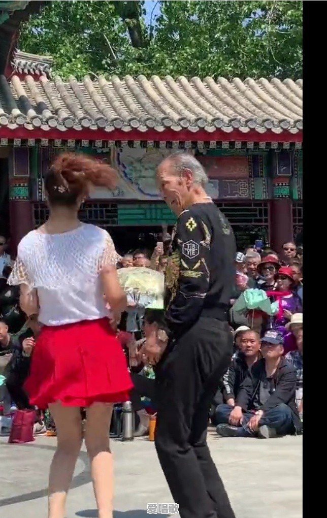 山东网红大爷歌手是谁 山东网红大爷歌手是谁 - 爱唱歌