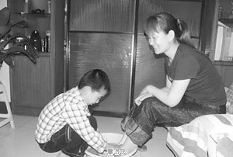 王杰、陈小东、梁咏淇和吴镇宇演的电影叫什么名字 王杰、陈小东、梁咏淇和吴镇宇演的电影叫什么名字 - 爱唱歌