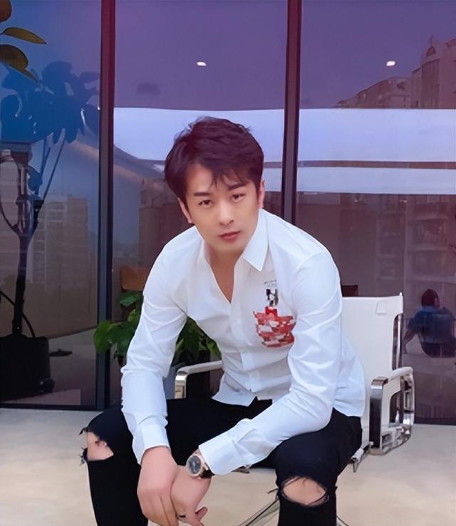 四大带货网红现状:辛巴账号封到520,小杨哥停播1个月掉粉76万