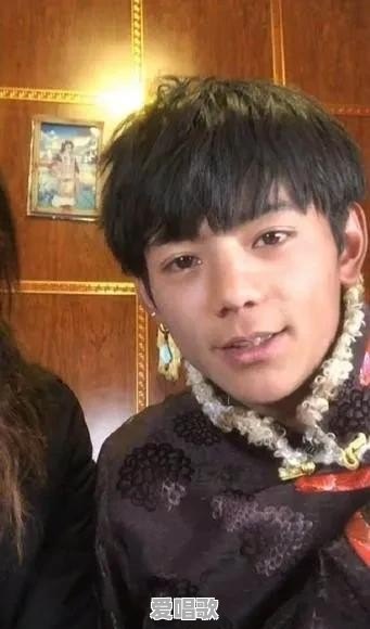 网红挑战藏族歌手是谁 - 爱唱歌