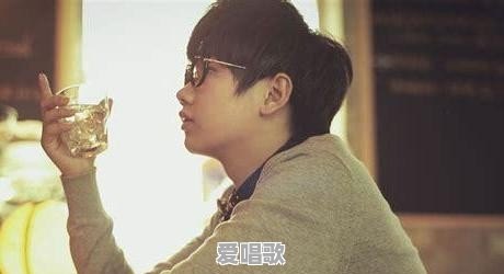 有关爱歌词的歌曲 - 爱唱歌