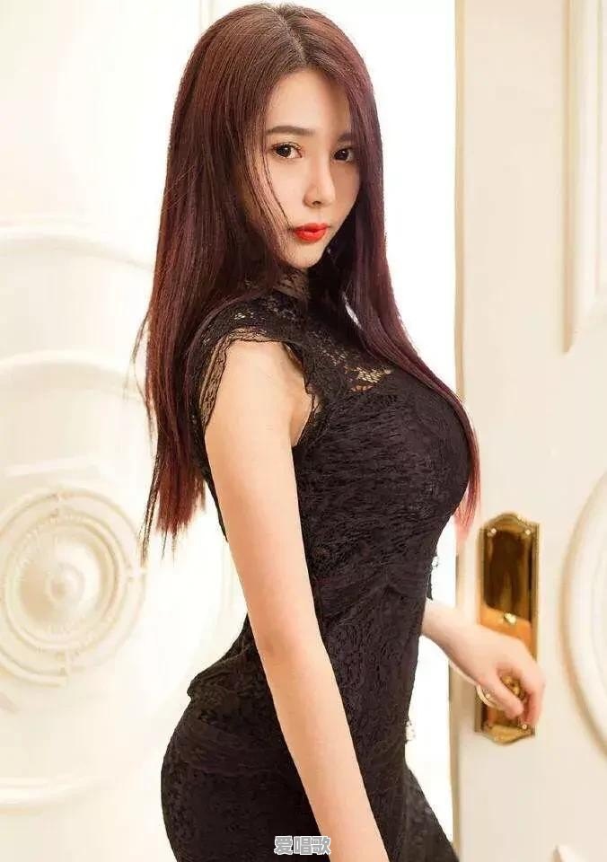 浪漫惊喜歌词是什么歌 浪漫惊喜歌词是什么歌 - 爱唱歌