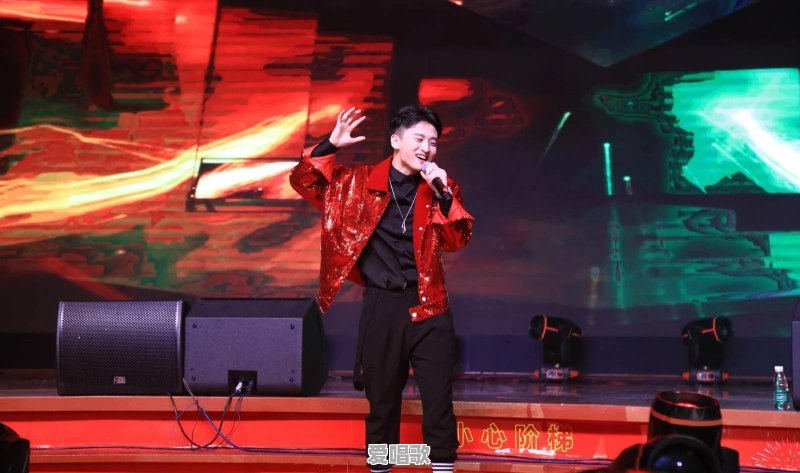麦克风混响效果器怎么设置 麦克风混响效果器怎么设置 - 爱唱歌