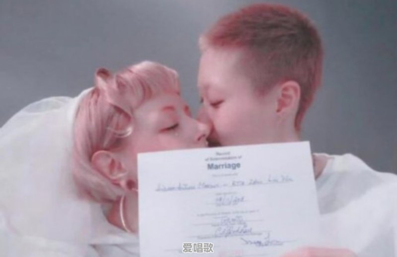 宇博Chiara结婚了，这场“网红婚礼”究竟有多时髦 - 爱唱歌