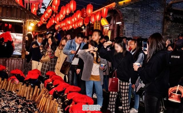 当今一些小学生模仿网红,让人哭笑不得,你怎么看 当今一些小学生模仿网红,让人哭笑不得,你怎么看 - 爱唱歌