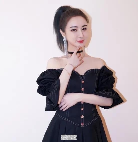 当今的网红.今天出一个.明天又是那个.红的时间很短.为什么都不像明星红的时间长 当今的网红.今天出一个.明天又是那个.红的时间很短.为什么都不像明星红的时间长 - 爱唱歌