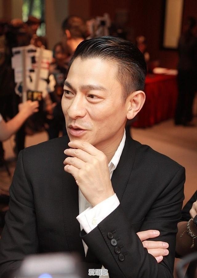 超好听的男生网络歌曲有哪些 超好听的男生网络歌曲有哪些 - 爱唱歌