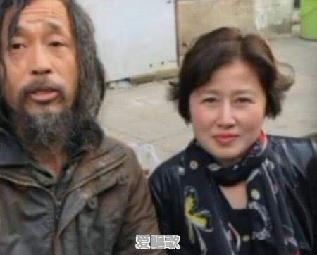 流浪大师突然成网红说明什么问题 - 爱唱歌