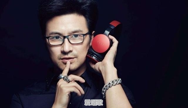 汪峰曾经是个什么样的家庭情况,学历多高 汪峰曾经是个什么样的家庭情况,学历多高 - 爱唱歌
