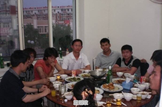 刚刚入职一个公司，遇到班组聚会一定要参加吗 - 爱唱歌