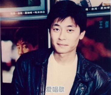 九十年代的流行歌曲再纯真、再深情、再有哲理,有的年轻人也不喜欢听,真是生活理念变了吗 九十年代的流行歌曲再纯真、再深情、再有哲理,有的年轻人也不喜欢听,真是生活理念变了吗 - 爱唱歌