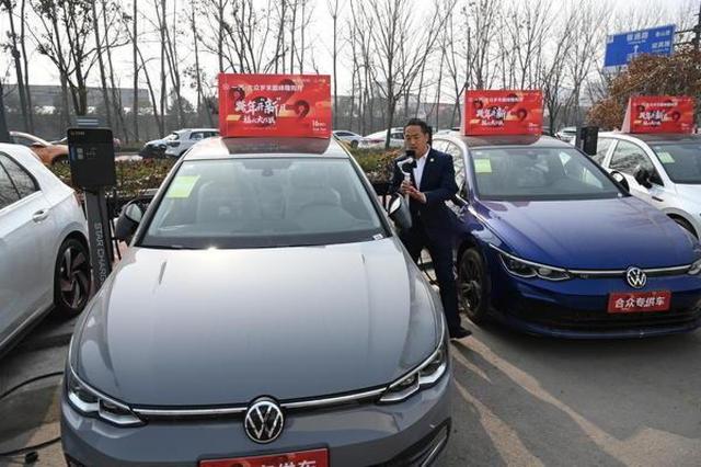 卖车还是“开车”?直播卖车擦边上瘾,背后原因揭秘