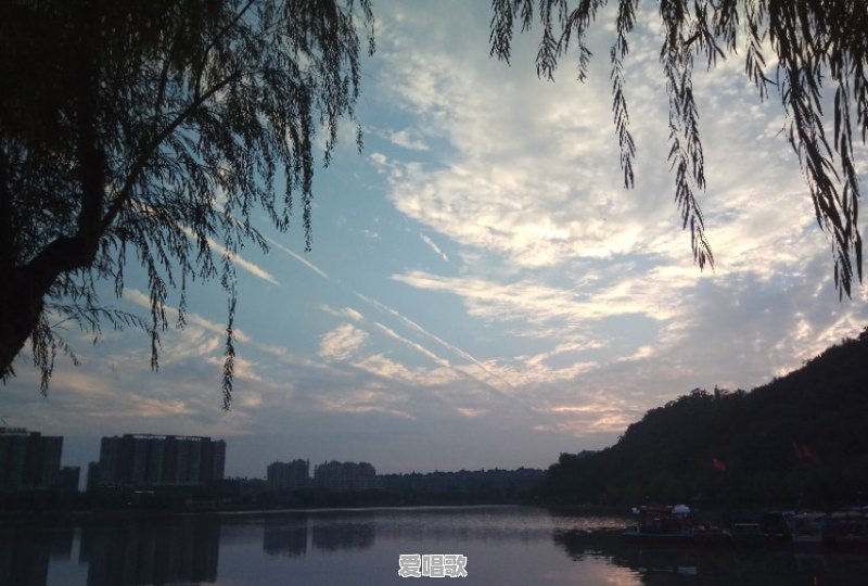 关于富阳的歌曲 - 爱唱歌