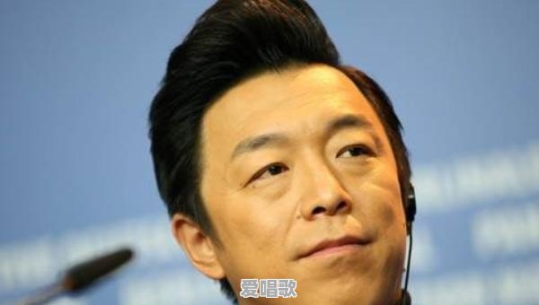 黑暗之光歌词雷光夏 - 爱唱歌