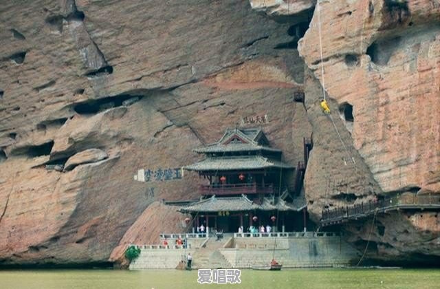 中国墓葬形式如此多，古越人为何偏选择绝壁之上 - 爱唱歌