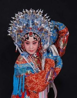 生活百般滋味人生需要笑对是什么歌 - 爱唱歌