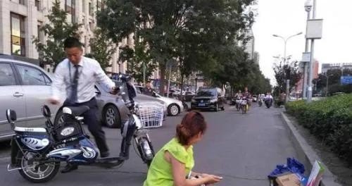 分裂的暗影烈焰火花如何获取 - 爱唱歌